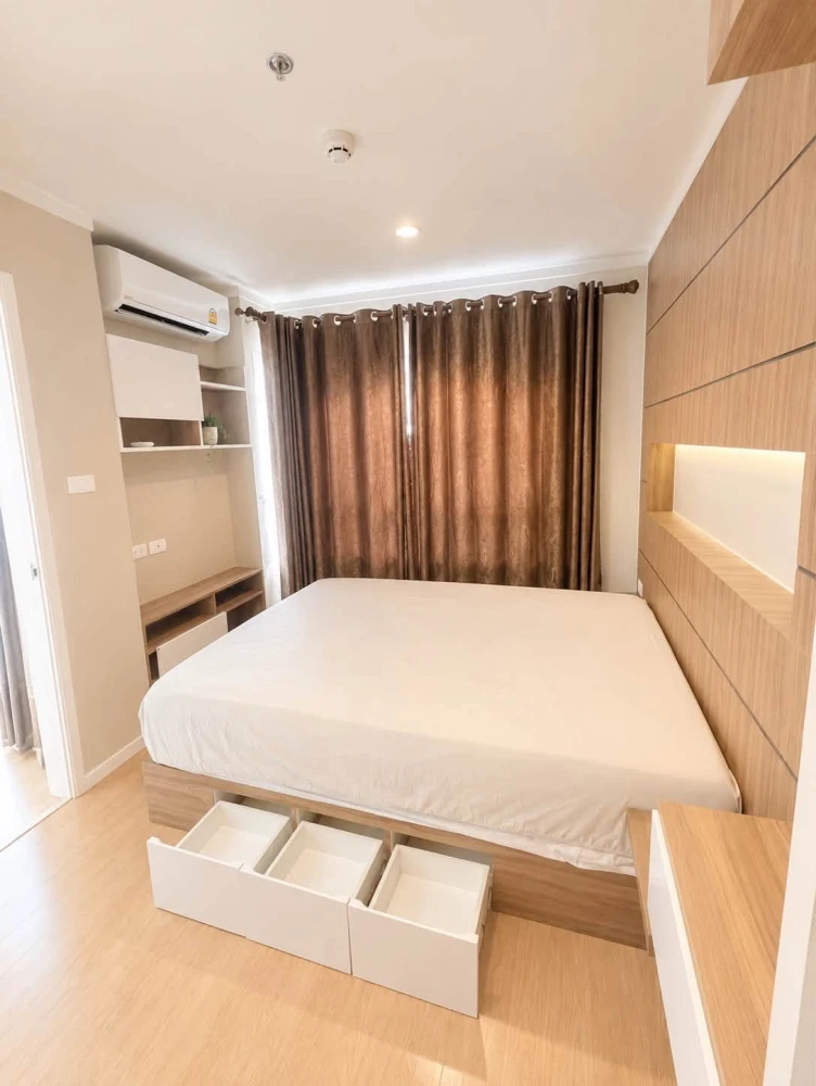 Condo for rent at Lumpini Place Srinakarin – Hua Mak Station. The unit is move-in ready and comes with full amenities—book now before it’s gone!