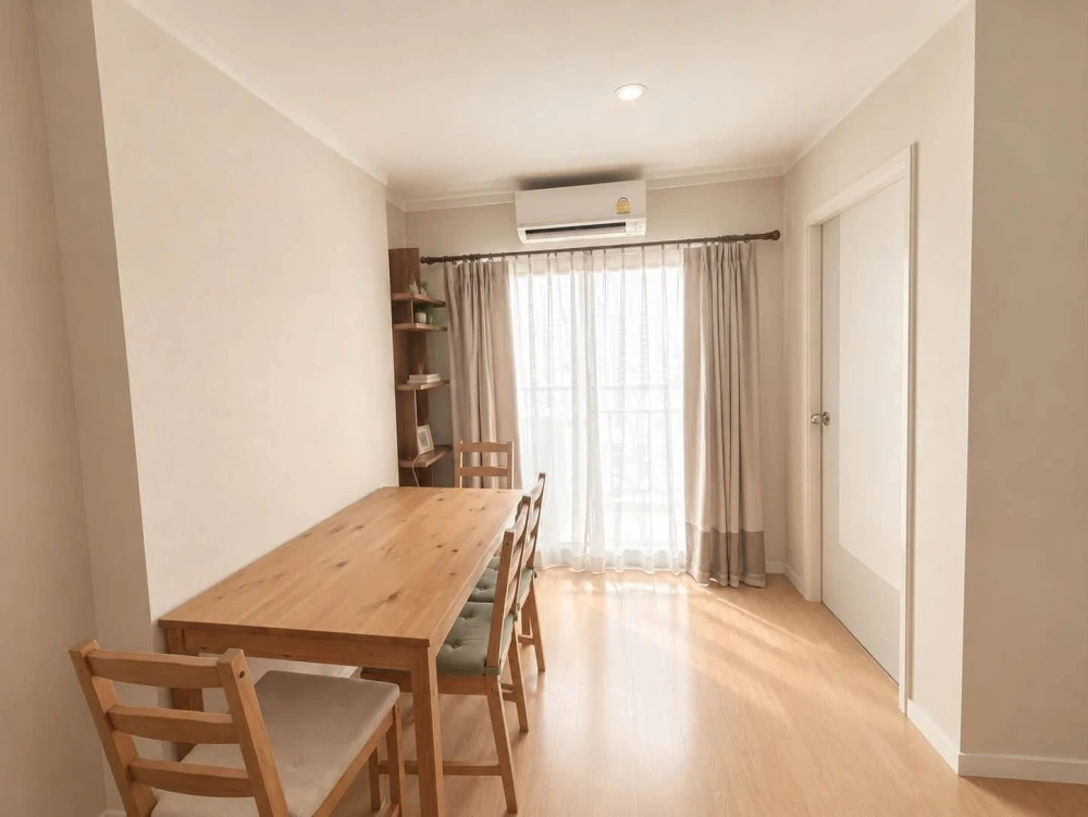 Condo for rent at Lumpini Place Srinakarin – Hua Mak Station. The unit is move-in ready and comes with full amenities—book now before it’s gone!