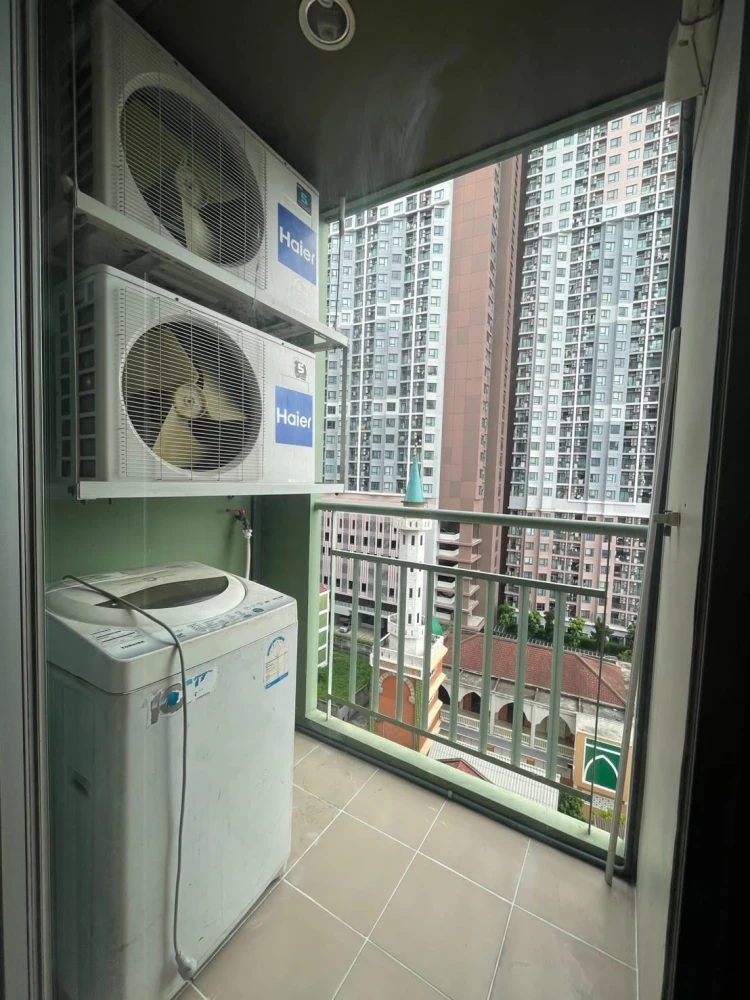 Condo for rent at Lumpini Place Srinakarin-Huamak Station. Move-in ready, fully furnished, and equipped with all appliances. Book now!