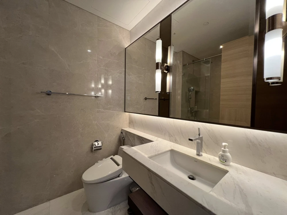 Condo for rent at Sindhorn Residence. A lovely unit with complete amenities. Don't miss out!