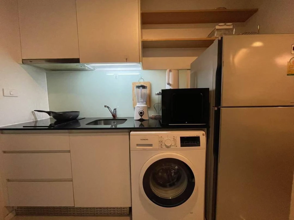 Condo for rent in Sukhumvit, great location, near BTS and famous shopping malls ✨
