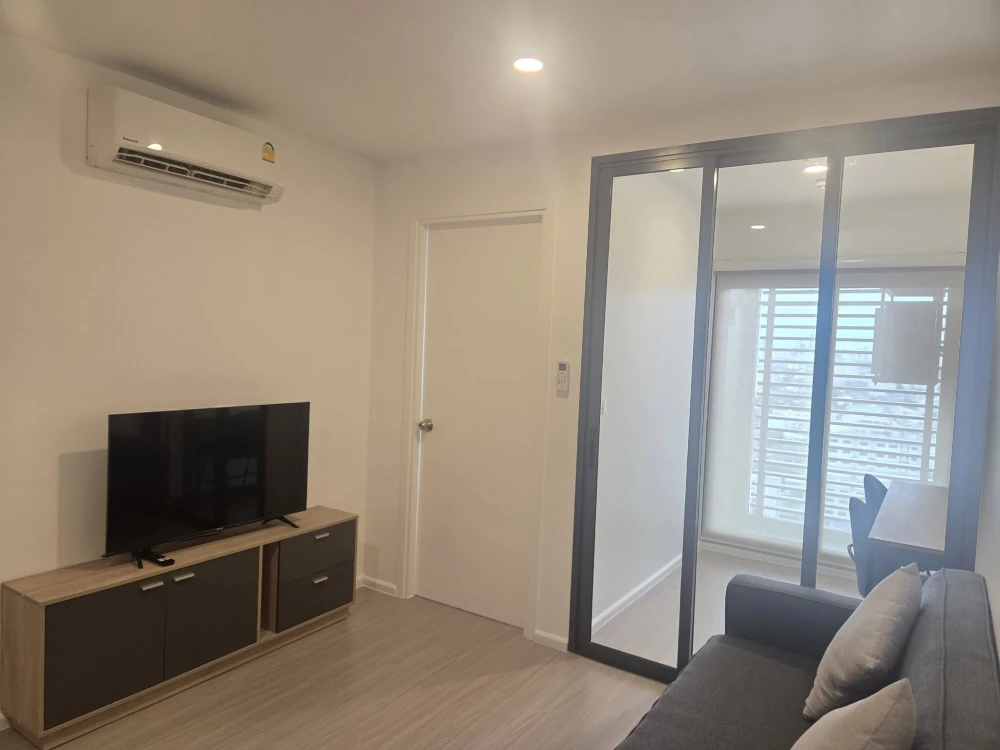 Condo for rent, Denim Chatuchak, 1 Bedroom plus, 20th floor, swimming pool view, fully furnished, appliances included. You'll regret it if you don't r