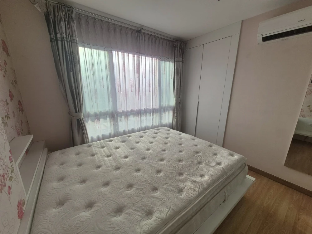 Condo for rent, The Trust Pinklao, 16th floor, clear view, cool breeze, comes with complete facilities. Reserve now, don't delay.