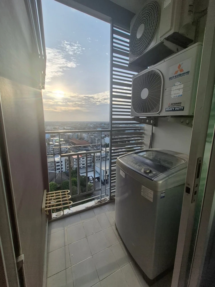 Condo for rent, The Trust Pinklao, 16th floor, clear view, cool breeze, comes with complete facilities. Reserve now, don't delay.