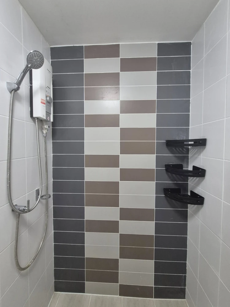 Condo for rent, The Trust Pinklao, 16th floor, clear view, cool breeze, comes with complete facilities. Reserve now, don't delay.