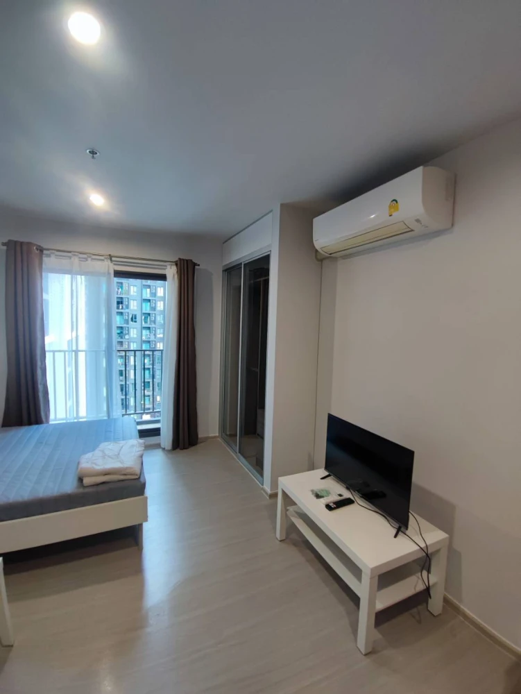 Condo for rent, The Parkland Phetkasem 56, studio room, 20th floor, beautiful view, great price. If you don't reserve, you will regret it.