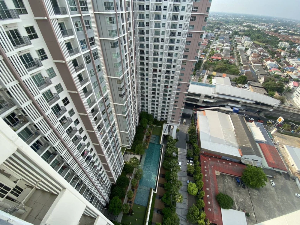 Condo for rent at The Parkland Phetkasem. Ready to move in, fully furnished with appliances, 27th floor with great view. Book today!