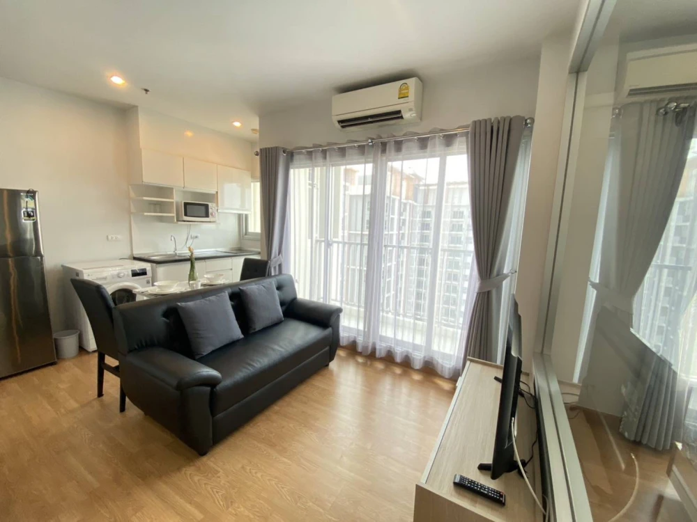 Condo for rent at The Parkland Phetkasem. Ready to move in, fully furnished with appliances, 27th floor with great view. Book today!