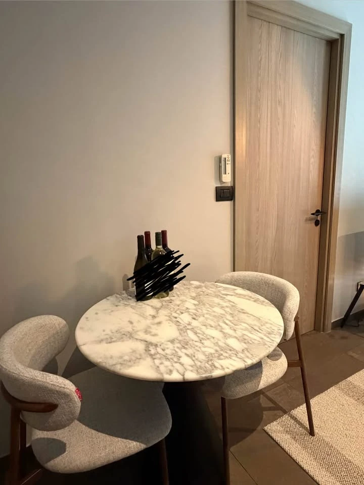 Condo for rent, The Loft Asoke. Ready to move in, fully furnished. Just bring your belongings and move in! Don't miss out!
