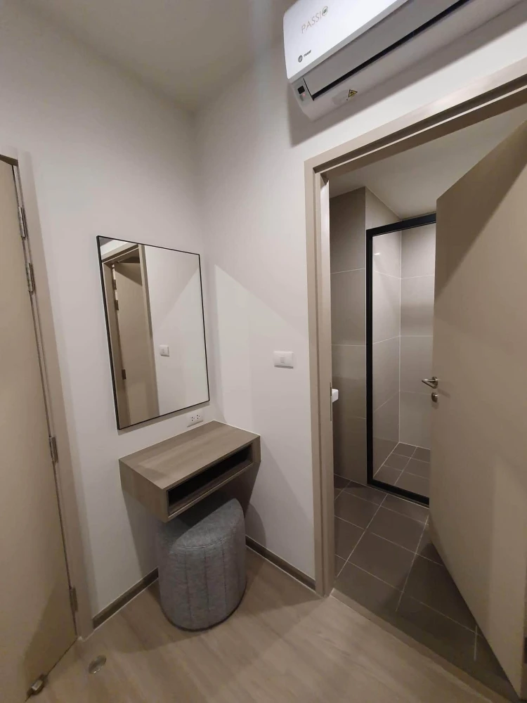 Condo for rent at The Base Phetchaburi-Thonglor. Move-in ready, fully equipped with amenities, and at a fantastic price—book now before it’s gone!