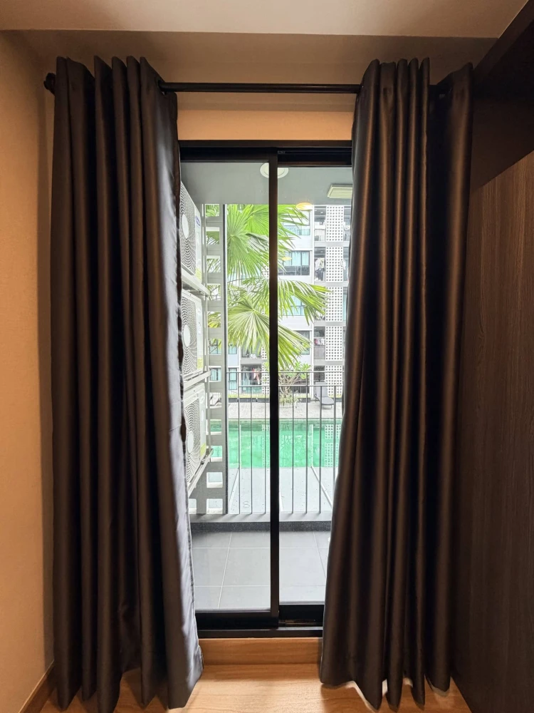 Condo for rent at The Cube Loft Srinakarin - Theparak. Spacious and comfortable unit with complete amenities. Book now!