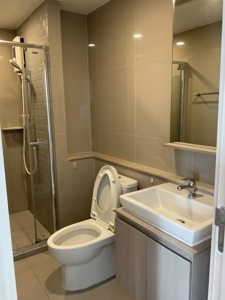 Condo for rent, The Tree Charan 30. Ready to move in. Fully furnished. Book today! Don't miss out!