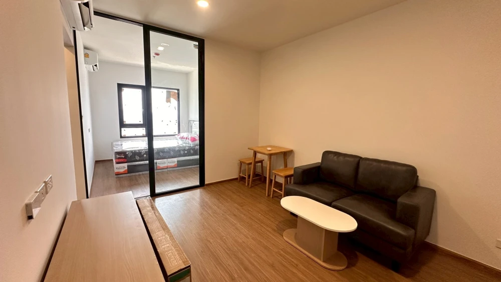 Condo for rent, The Livin Phetkasem. Ready to move in, fully furnished, great price. Book yours today!