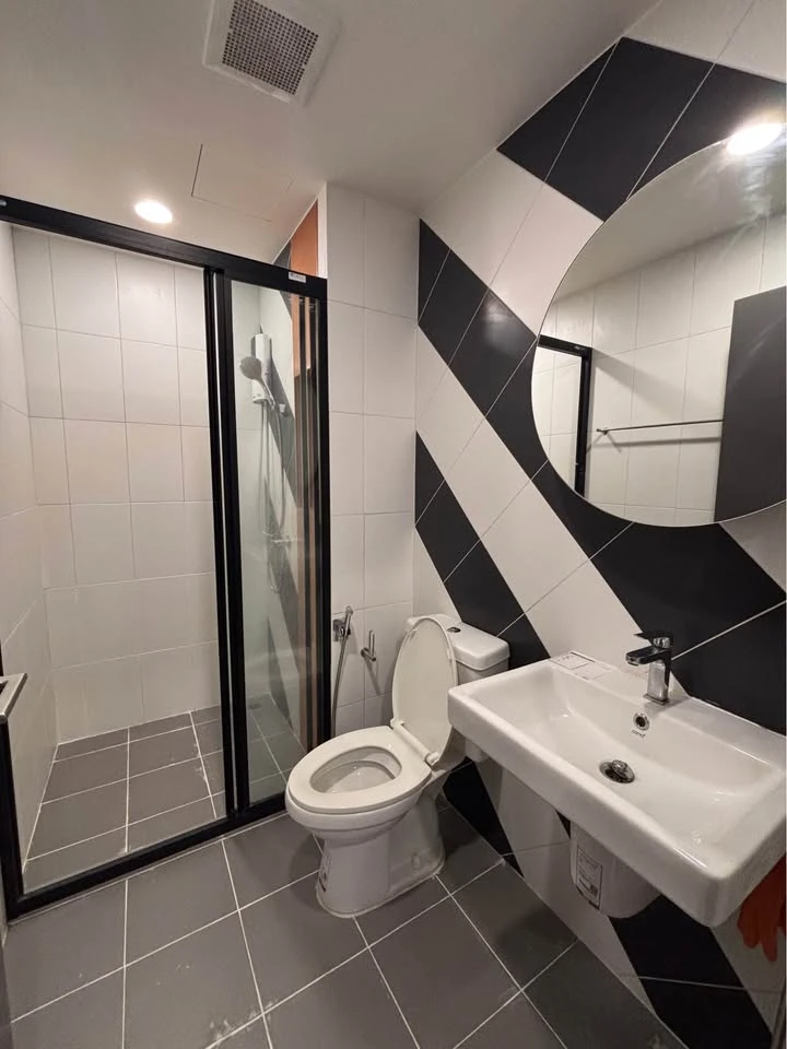 Condo for rent, The Base Saphan Mai, ready to move in, fully equipped with amenities. Come reserve now, don't miss out!