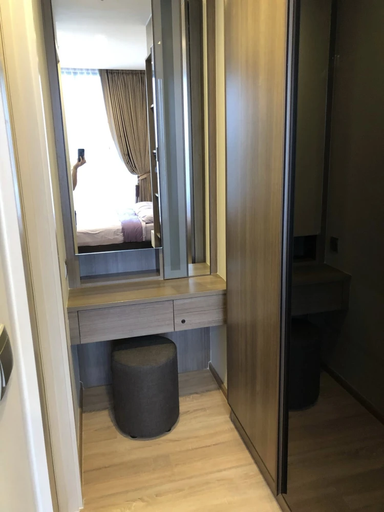Condo for rent, The Line Phahon Pradipat. Ready to move in, fully furnished. Amazing price! Book now, don't miss out!