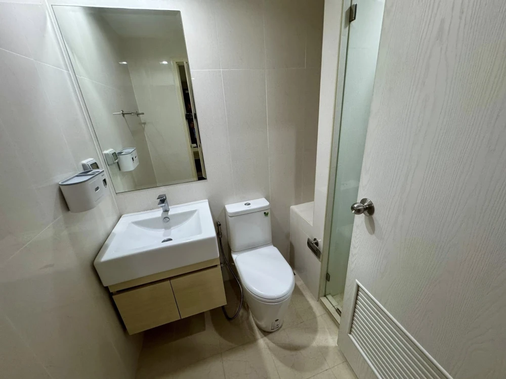 Condo for rent, Metrolux Kaset, large room, comfortable living, lots of usable space, complete facilities, book now, don't miss out!