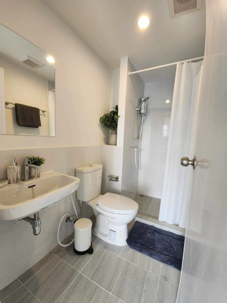 Condo for rent, Sena Kit Chalongkrung-Lat Krabang, ready to move in, complete with built-in furniture, hurry and reserve.