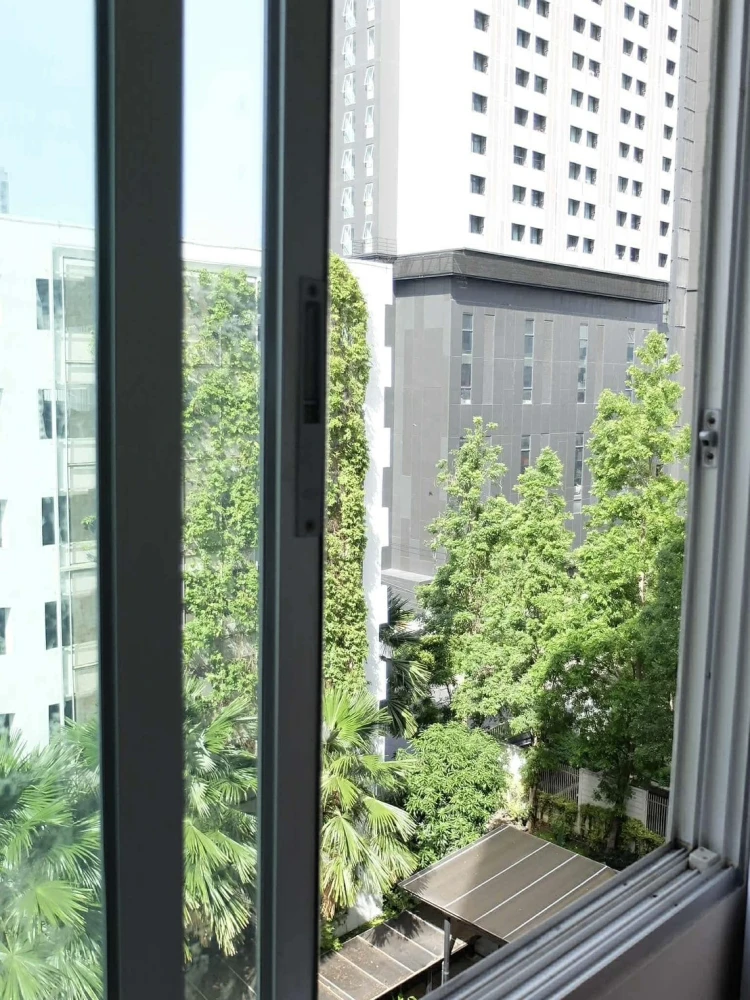 Condo for rent, A Space Asoke-Ratchada, ready to move in, fully furnished, great price. Book now before it's too late!