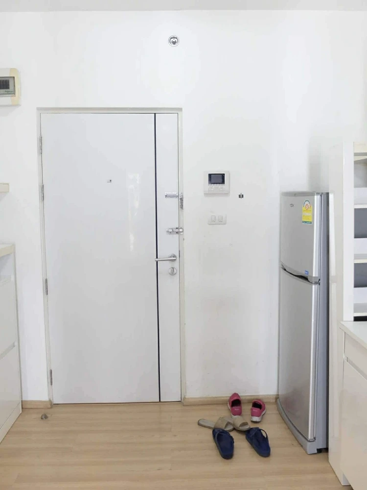 Condo for rent, A Space Asoke-Ratchada, ready to move in, fully furnished, great price. Book now before it's too late!
