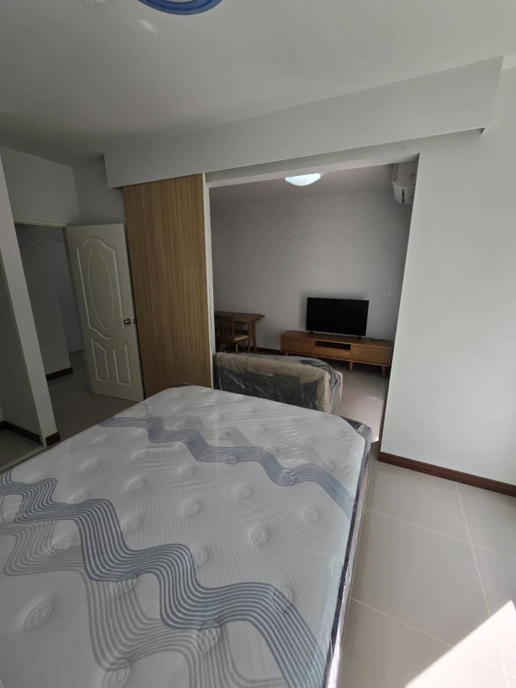 Condo for rent, A Space Play Ratchada - Sutthisan. Ready to move in, fully furnished with appliances. Just bring your personal belongings.