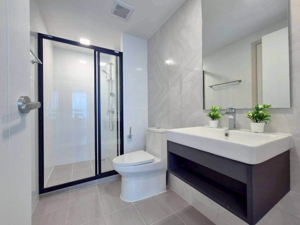 Condo for rent at Atmoz Palacio Ladprao-Wanghin. Fully furnished and ready to move in, with complete facilities. Great value—book now before it's gone