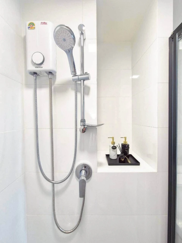 Condo for rent at Atmoz Palacio Ladprao-Wanghin. Fully furnished and ready to move in, with complete facilities. Great value—book now before it's gone