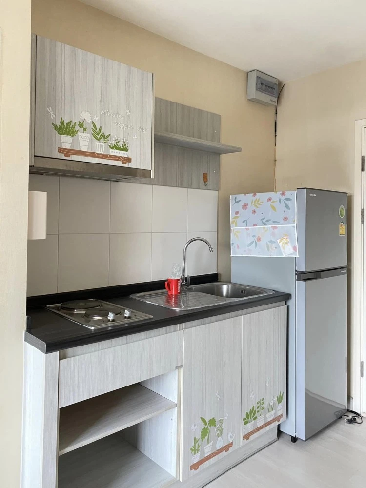 Condo for rent, Aspire Ngamwongwan, cute decorated room. Comes with full furniture You can move in now.