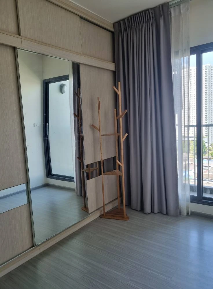 Condo for rent, Aspire Sathorn-Ratchaphruek. Fully furnished, ready to move in. Complete amenities. Great price. Book now, don't wait!