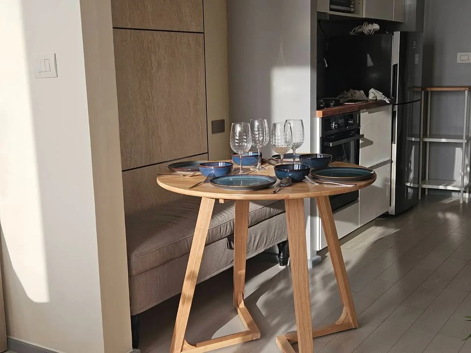 Condo for rent, Noble Ploenchit. Nice unit, fully furnished with appliances, 41st floor with great views. Book today! Don't miss out!