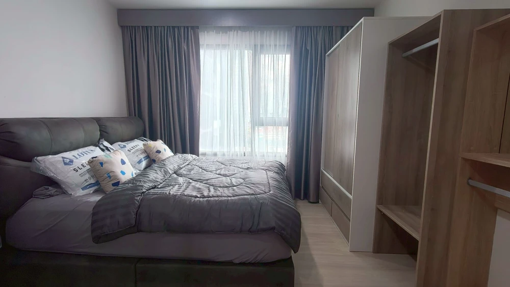 Condo for rent Life Asoke, nice room, 17th floor, garden view, comes with full facilities, hurry to reserve