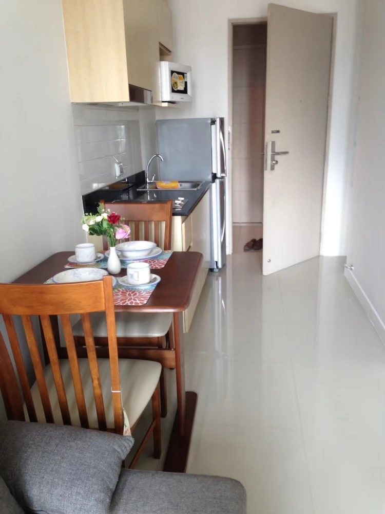 Condo for rent, Ideo Ratchada-Huai Khwang. Nice unit on the 18th floor with a great view. Excellent value. Don't miss out!