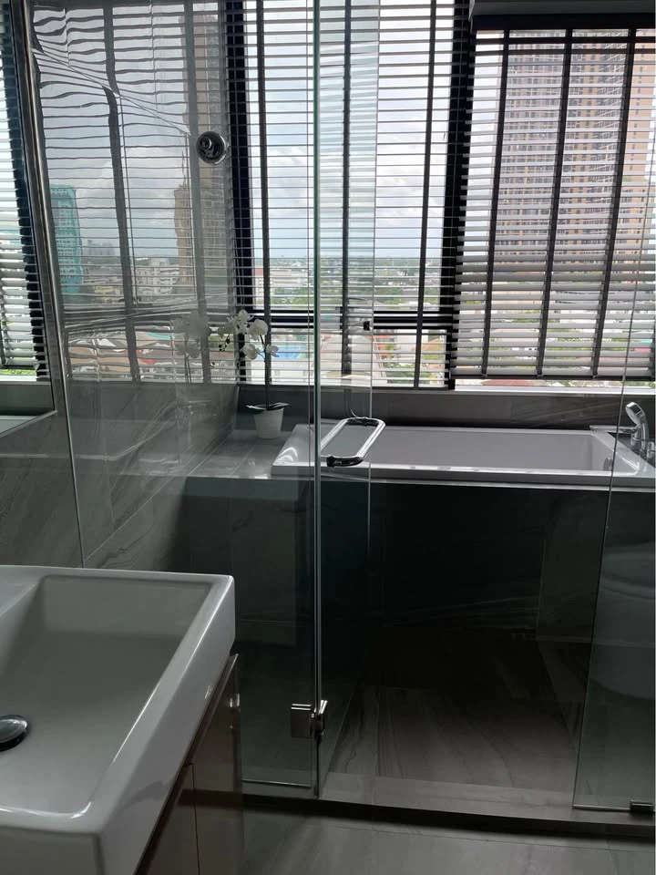 Condo for rent, Ideo Q Sukhumvit 36, fully furnished room, ready to move in, complete facilities, good price, come and reserve now.