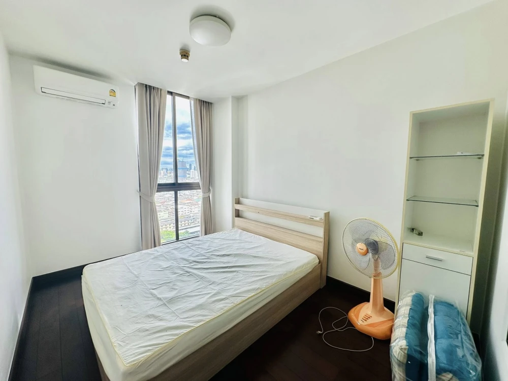 Condo for rent, Ideo Sathorn-Taksin, ready to move in, fully furnished, 20th floor, city view, move in now!