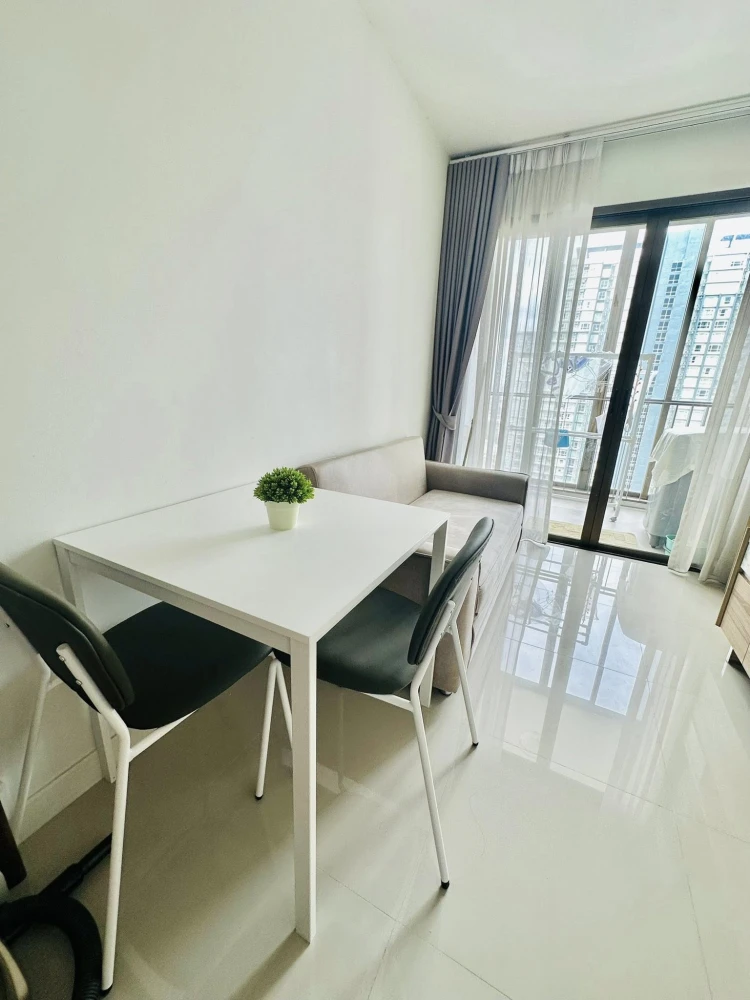 Condo for rent, Ideo Sathorn-Taksin, ready to move in, fully furnished, 20th floor, city view, move in now!