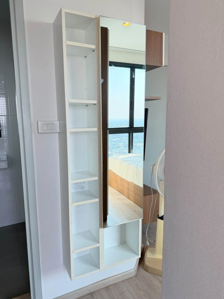 Condo for rent at Ideo Sathorn-Tha Phra: a compact unit with fully optimized functionality. Features Japanese-style decor with a warm, soothing color