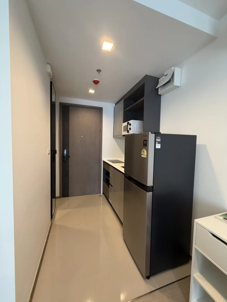 High-Floor Condo for RENT - Cozy 33 sq.m., 28th Floor (Building B), Fully Furnished with Sofa Bed & Dedicated Work Desk, Essential Appliances Included