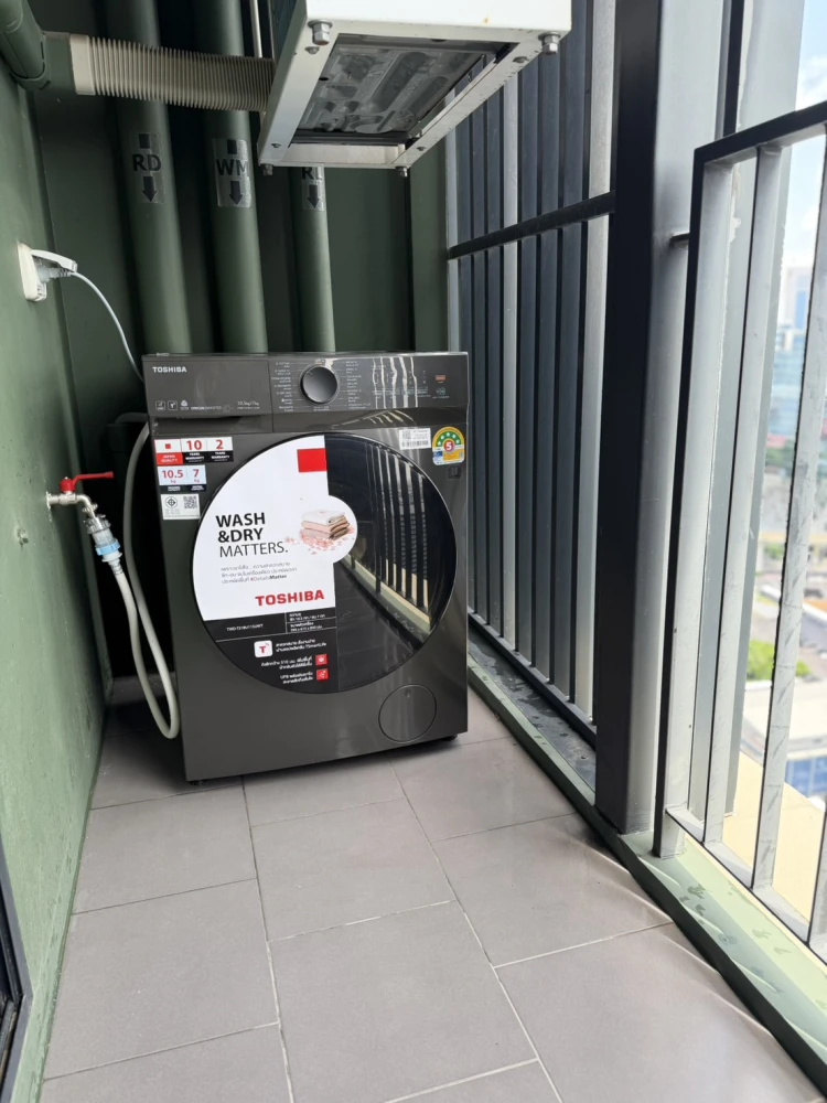 High-Floor Condo for RENT - Cozy 33 sq.m., 28th Floor (Building B), Fully Furnished with Sofa Bed & Dedicated Work Desk, Essential Appliances Included