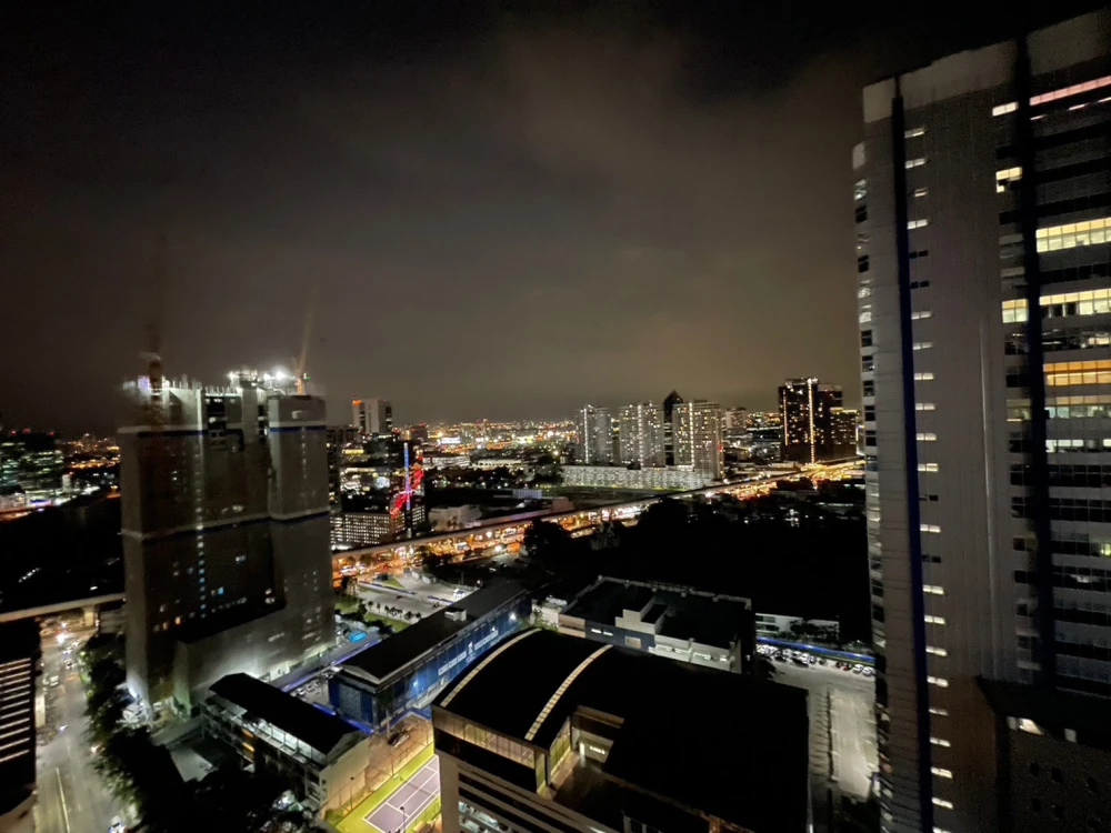 High-Floor Condo for RENT - Cozy 33 sq.m., 28th Floor (Building B), Fully Furnished with Sofa Bed & Dedicated Work Desk, Essential Appliances Included