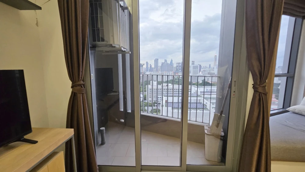 Condo for rent, Triple Y Residence, studio room, 20th floor, high view, great price, hurry and reserve before it's too late.