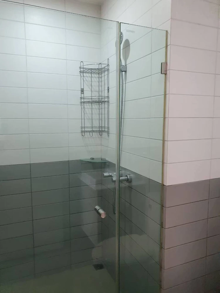 Modern Condo for RENT - Cozy 31 sq.m., 10th Floor, Fully Equipped with All Appliances Including Washing Machine, Rent Includes Common Fees & Car Parki