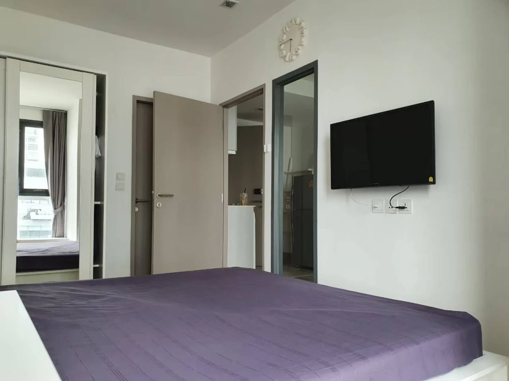 Modern Condo for RENT - Cozy 31 sq.m., 10th Floor, Fully Equipped with All Appliances Including Washing Machine, Rent Includes Common Fees & Car Parki