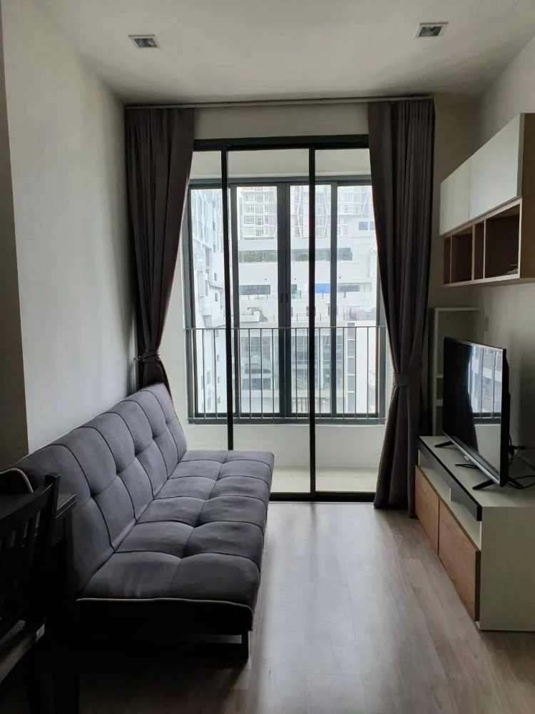 Modern Condo for RENT - Cozy 31 sq.m., 10th Floor, Fully Equipped with All Appliances Including Washing Machine, Rent Includes Common Fees & Car Parki