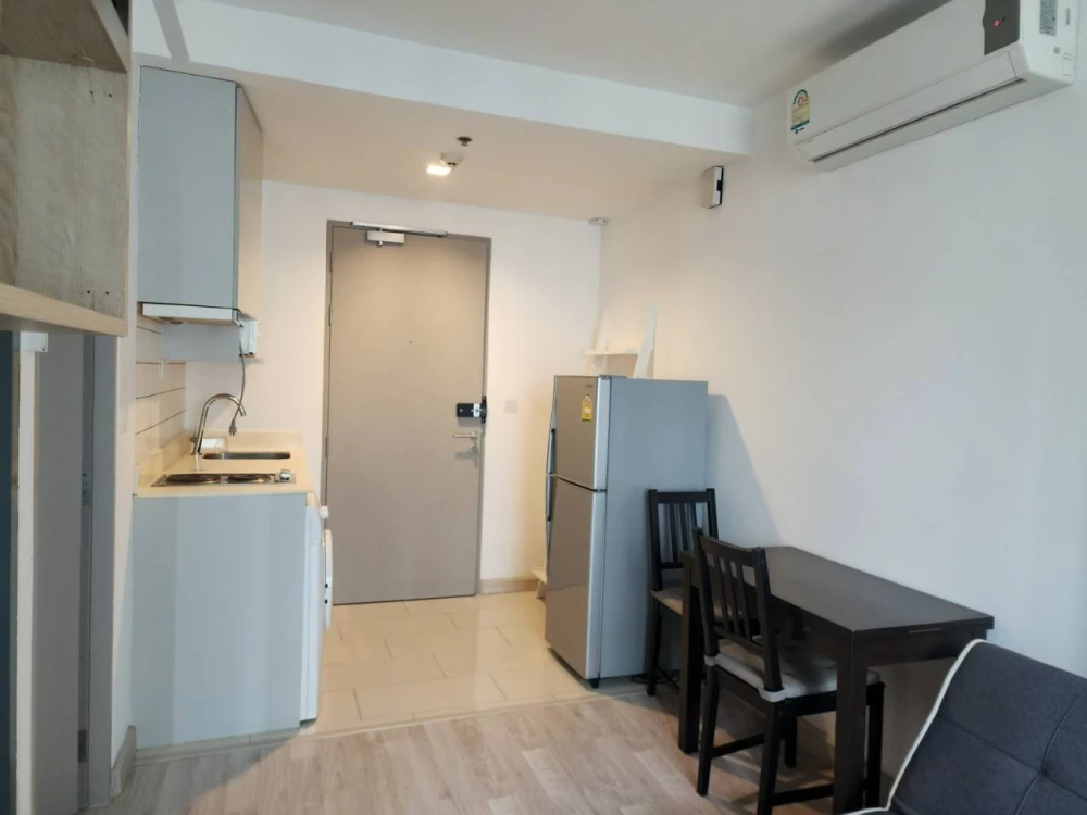 Modern Condo for RENT - Cozy 31 sq.m., 10th Floor, Fully Equipped with All Appliances Including Washing Machine, Rent Includes Common Fees & Car Parki