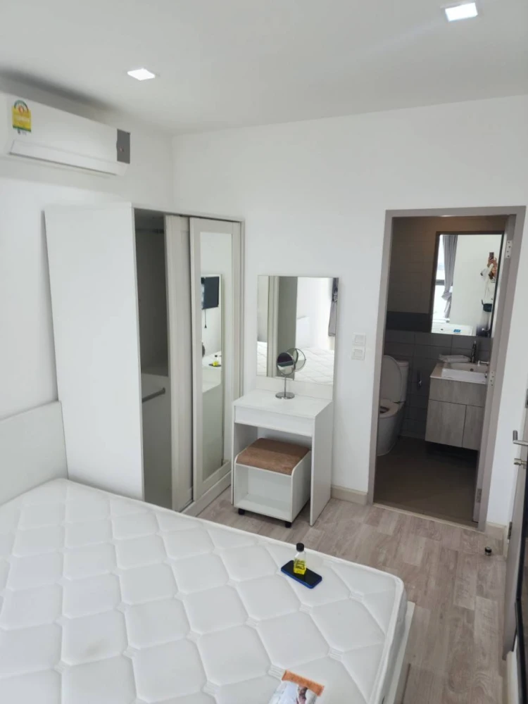 Modern Condo for RENT - Cozy 31 sq.m., 10th Floor, Fully Equipped with All Appliances Including Washing Machine, Rent Includes Common Fees & Car Parki