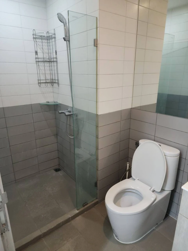 Modern Condo for RENT - Cozy 31 sq.m., 10th Floor, Fully Equipped with All Appliances Including Washing Machine, Rent Includes Common Fees & Car Parki