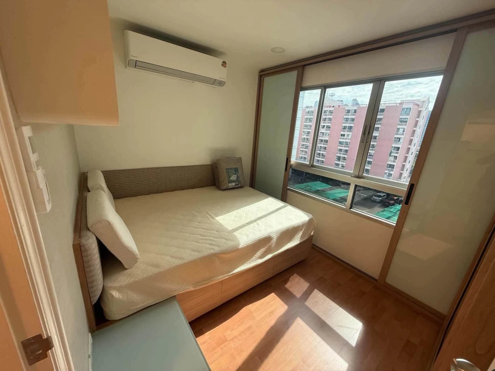 Condo for Rent: Lumpini Ville Cultural Center. Spacious 2-bedroom, 2-bathroom unit featuring full built-in furnishings throughout. Elegant, fully deco