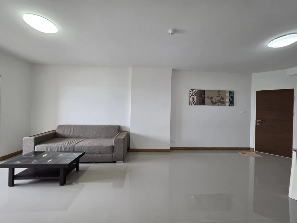 Condo for rent Supalai Park Kaset, 2 bedrooms, Building A, 2 parking spaces, complete electrical appliances, ready to move in.