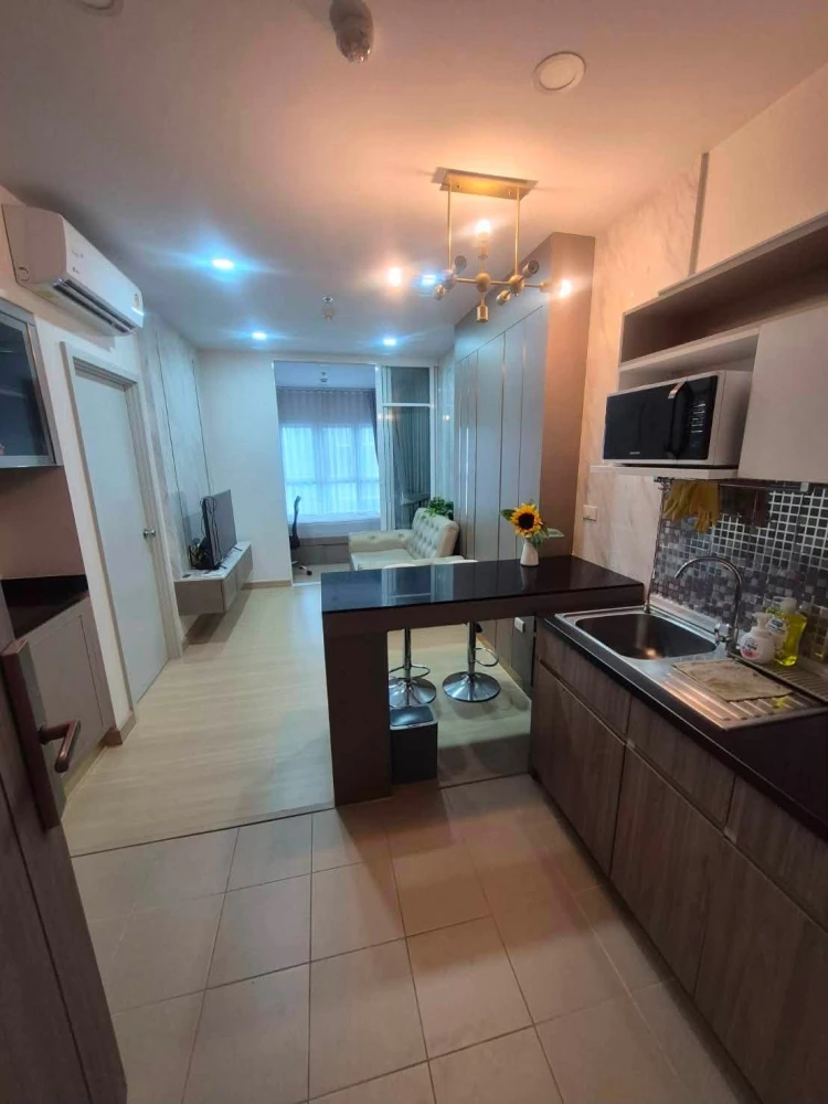 Condo for rent at Supalai Veranda Ramkhamhaeng. Spacious and comfortable unit with ample living space. Convenient and fully equipped. Book now!