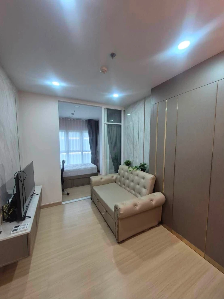 Condo for rent at Supalai Veranda Ramkhamhaeng. Spacious and comfortable unit with ample living space. Convenient and fully equipped. Book now!