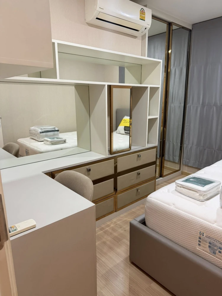 Luxury condo for rent at KnightsBridge SkyCity, Saphan Mai. Beautifully decorated unit with high-quality built-in furniture. Amazing price! Book now!